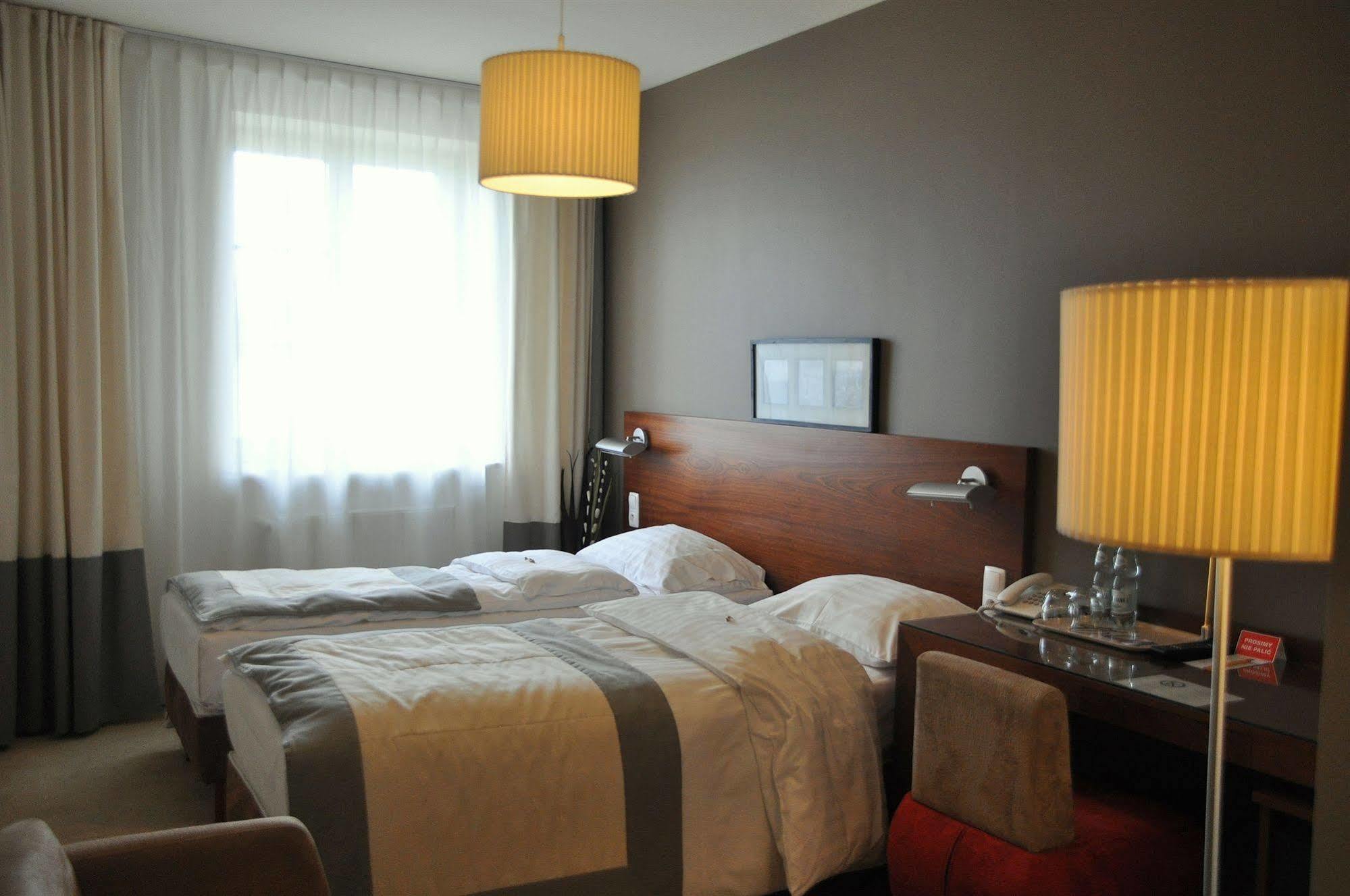 Hotel Atrium Ельблонг Екстер'єр фото